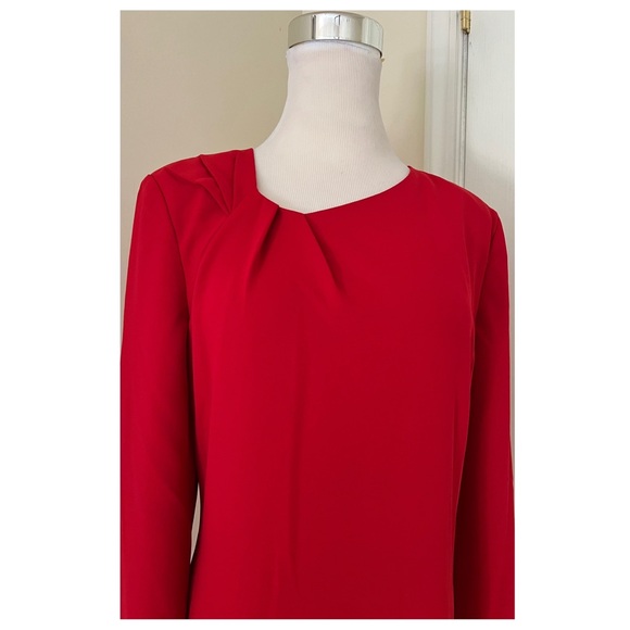 Badgley Mischka Twist-Front Long-Sleeve Dress - Picture 14 of 16